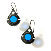 Load image into Gallery viewer, SAPPHIRE SEAFARER EARRINGS
